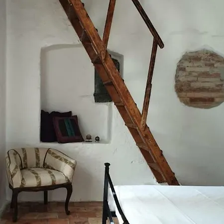La Torretta Di Gaglierano Country House Kır Evi